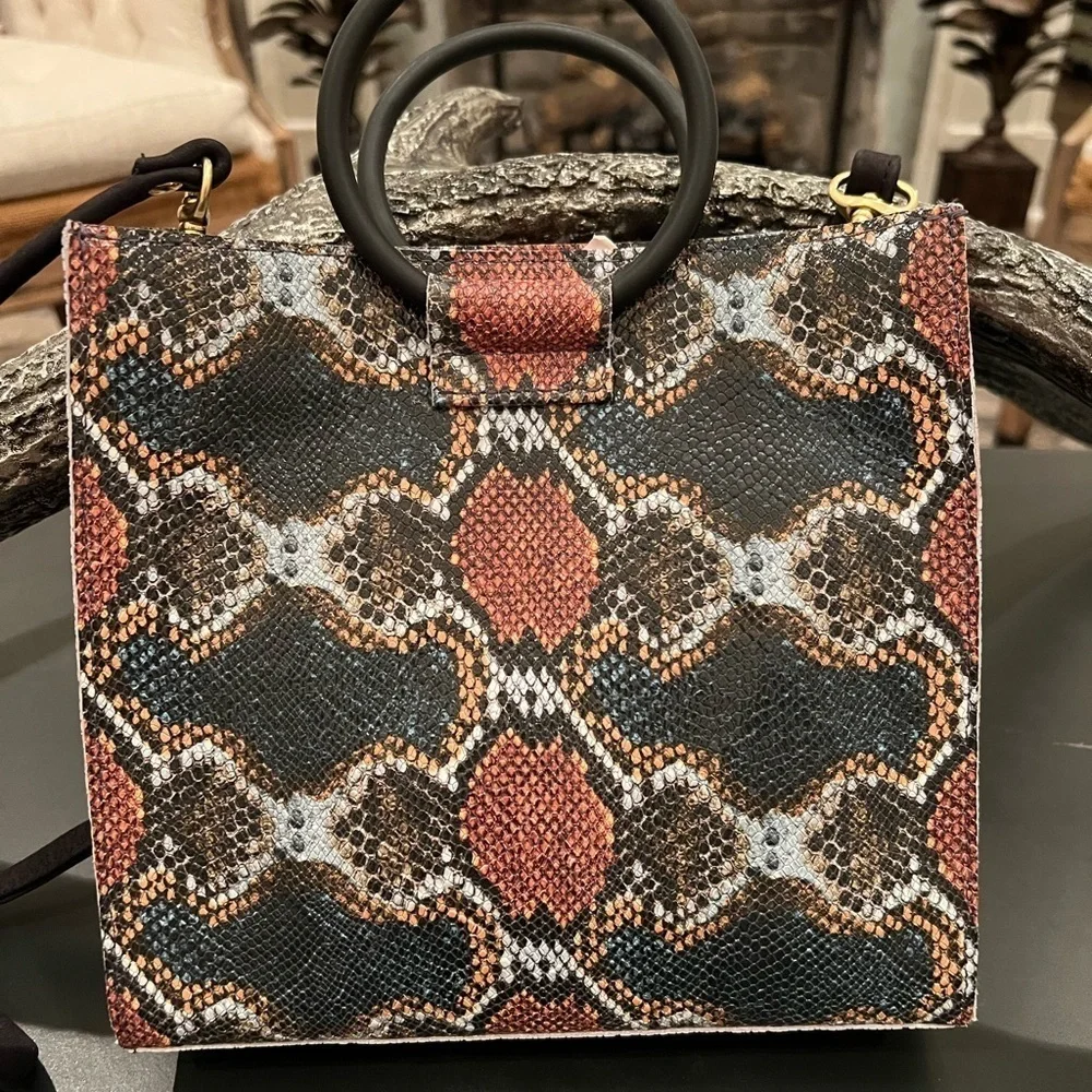 CERI HOOVER SIMONE PURSE- CARIOCA